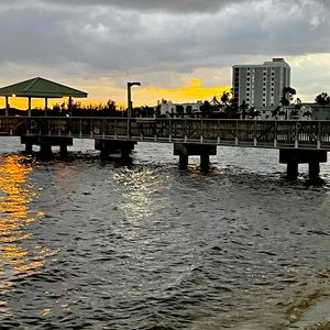 Meet your Posher, Manuel